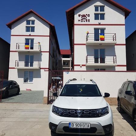 קוסטינסטי Evana House מראה חיצוני תמונה