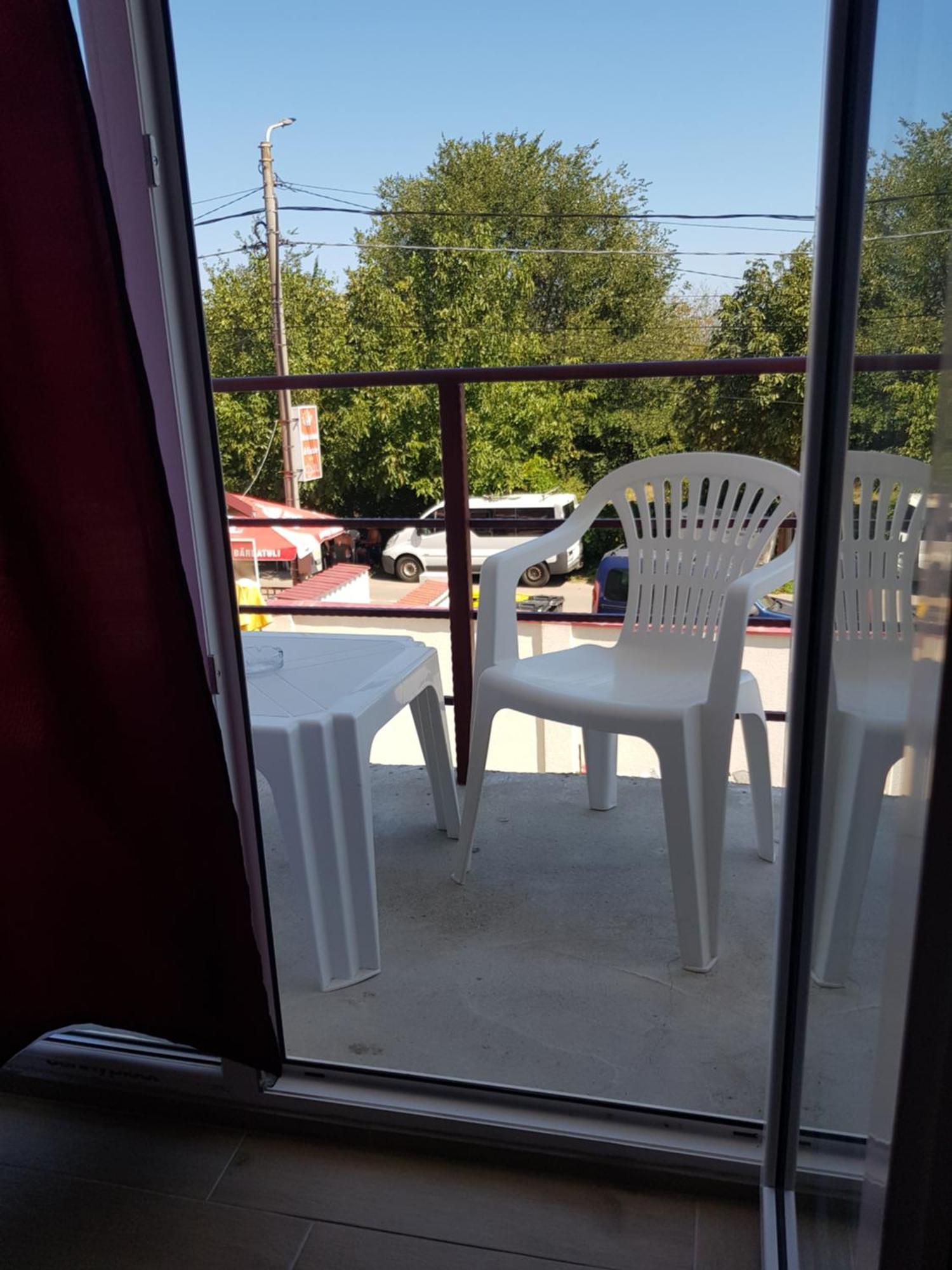קוסטינסטי Evana House מראה חיצוני תמונה